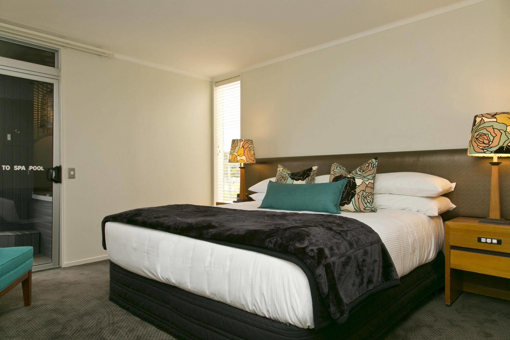 Motel The Cove- On The Taupo